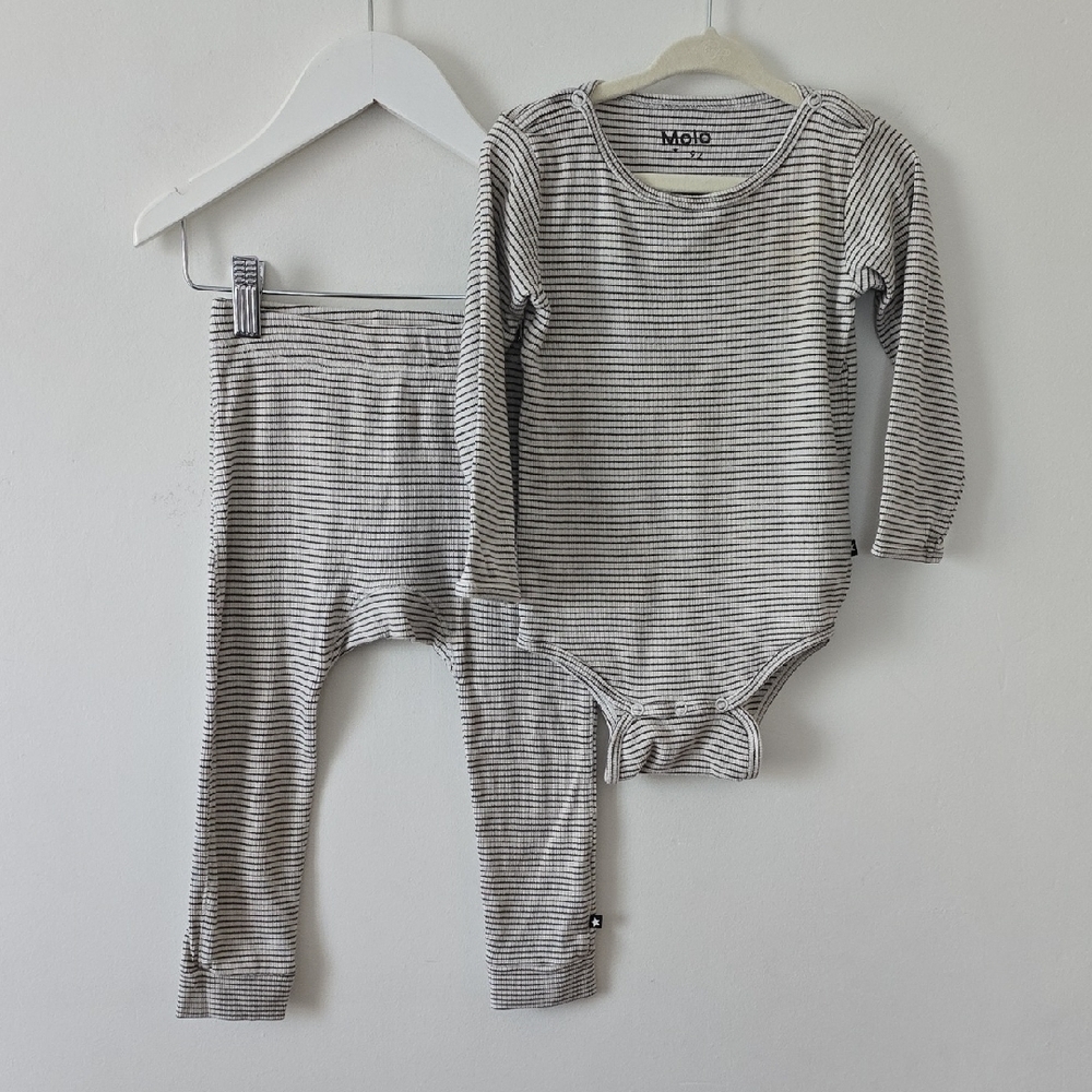 Molo Black and White Striped Baby Outfit Sz 92 (2 US)